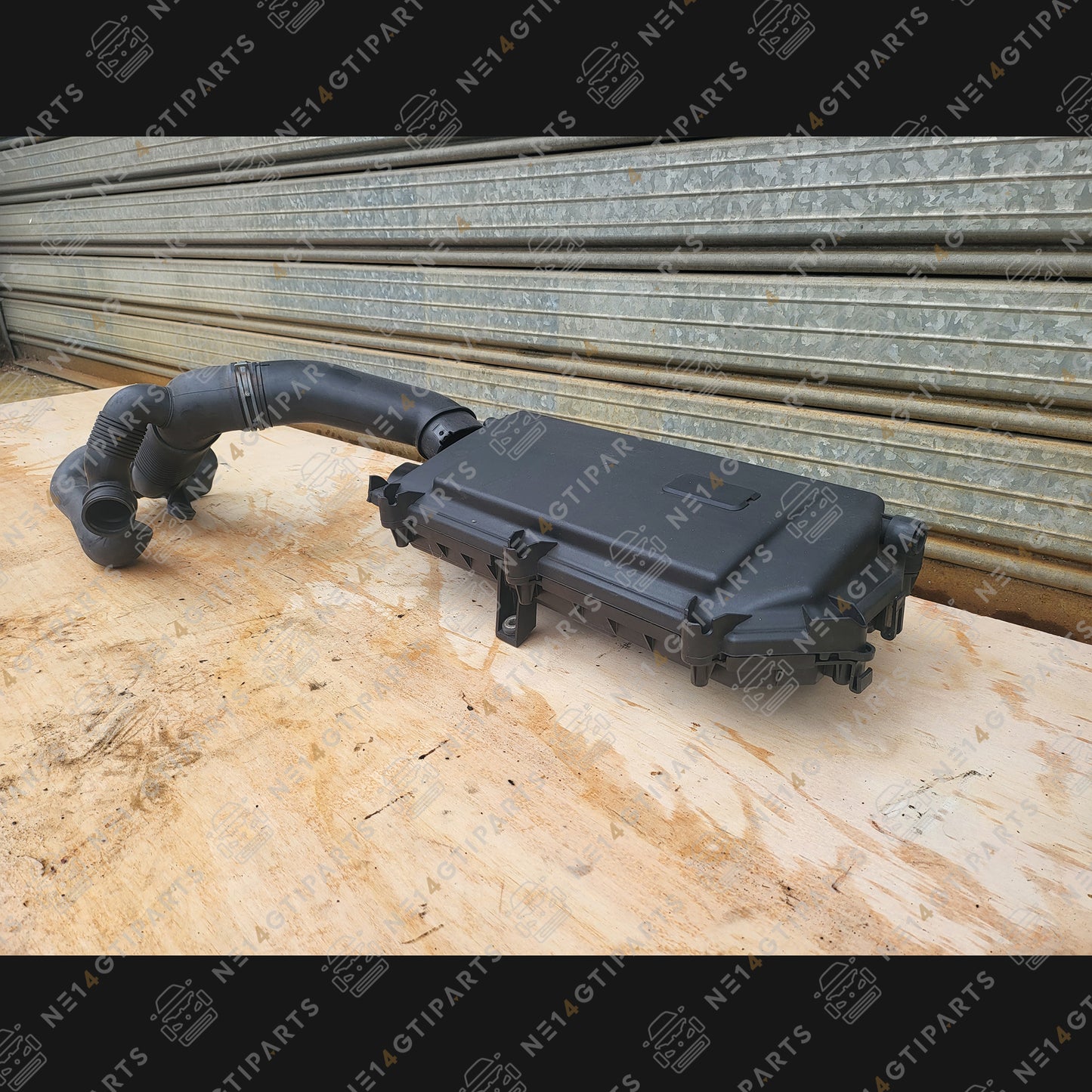 Airbox including Pipe