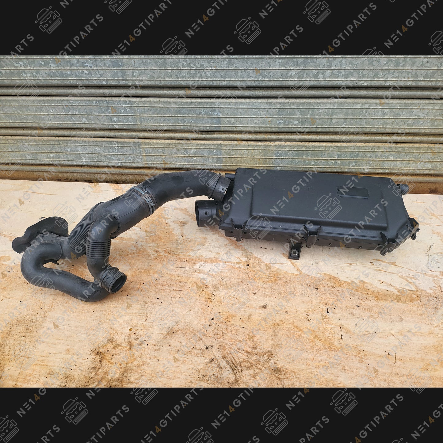 Airbox including Pipe